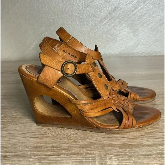 Frye Gabriella 7.5B Cut-Out Wedge Slingback T-Strap Woven Leather Sandals - Picture 3 of 14